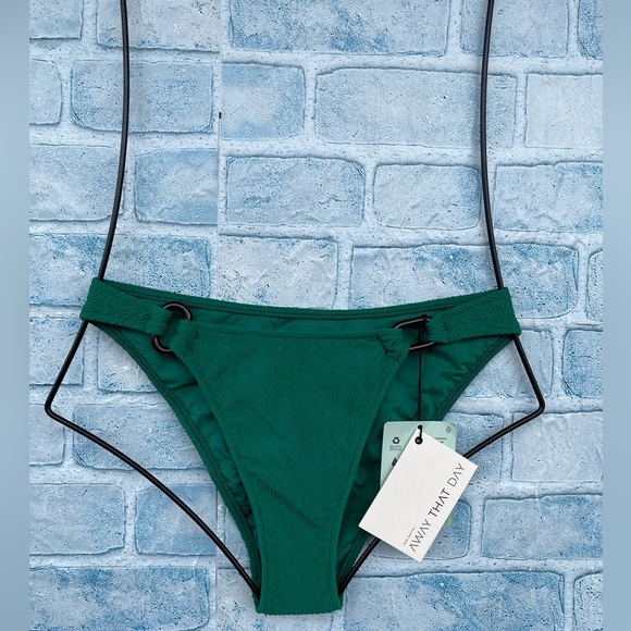 AWAY THAT DAY - ANGUILLA BIKINI - EMERALD GREEN TEXTURE LARGE - Picture 3 of 13